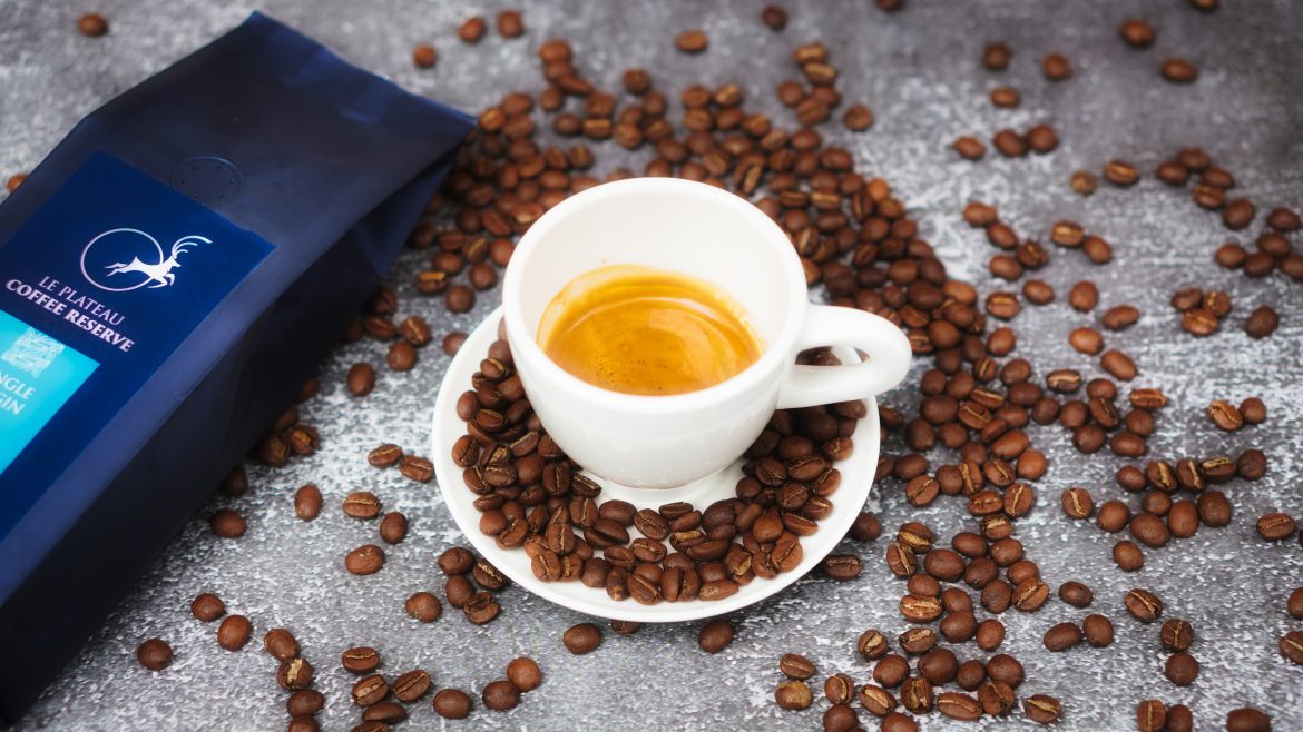 Cà phê phin - nét văn hóa đặc trưng của người Việt Cà phê phin – nét văn hóa đặc trưng của người Việt